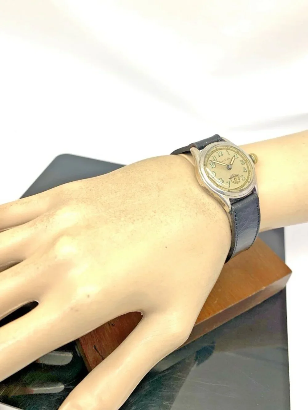 Bulova Watch Vintage WWII Military 10AE Manual Wind Leather Strap 28mm